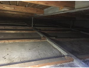 Foukaná izolace pultové střechy